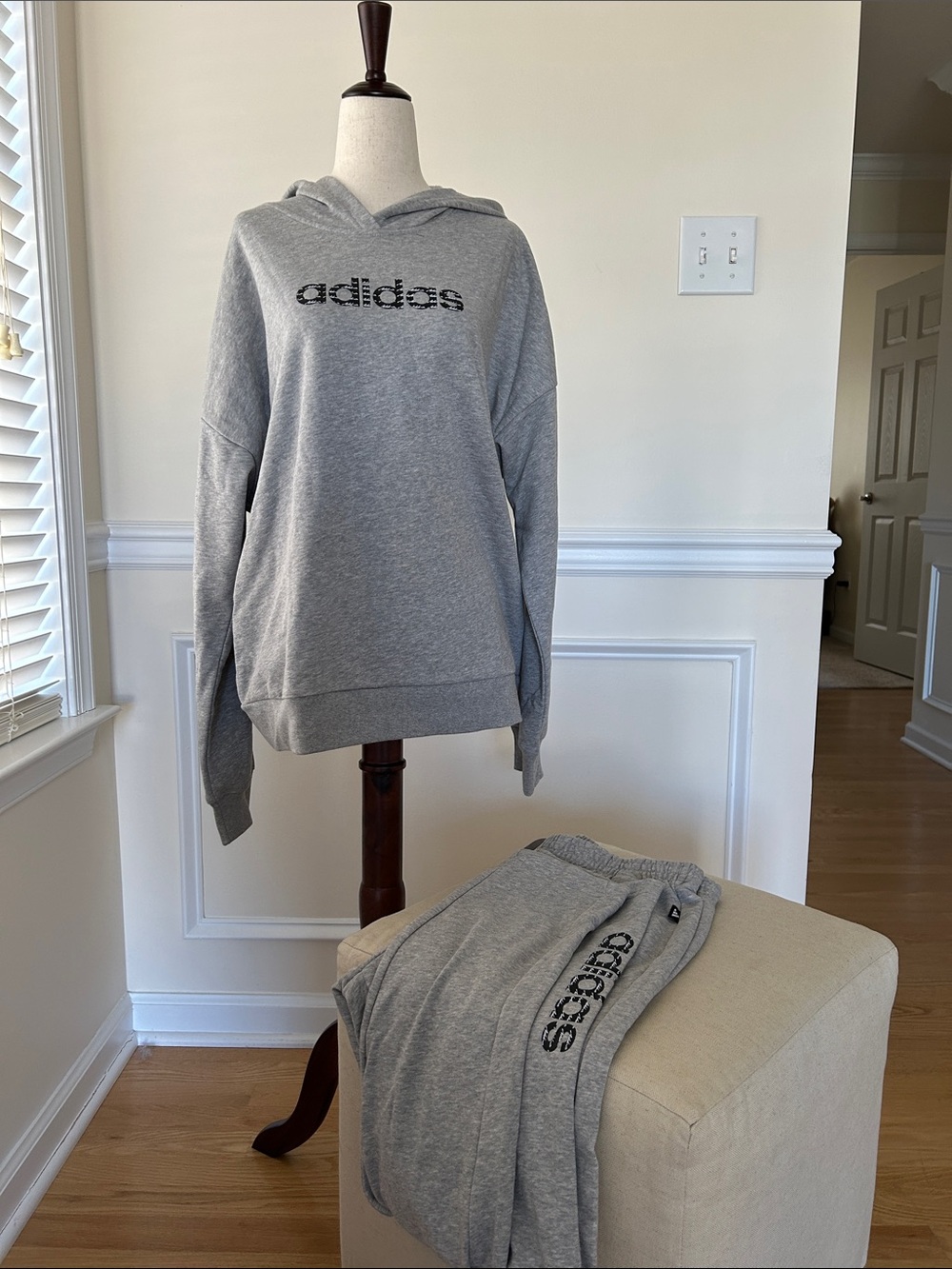 Adidas Heather Gray Logo Pullover Hoodie with Matching Joggers